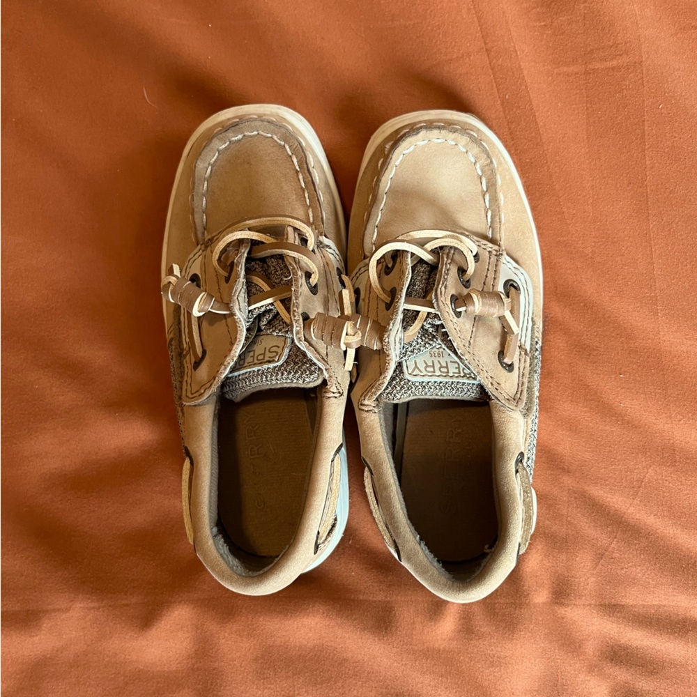 Kids Sperry loafer